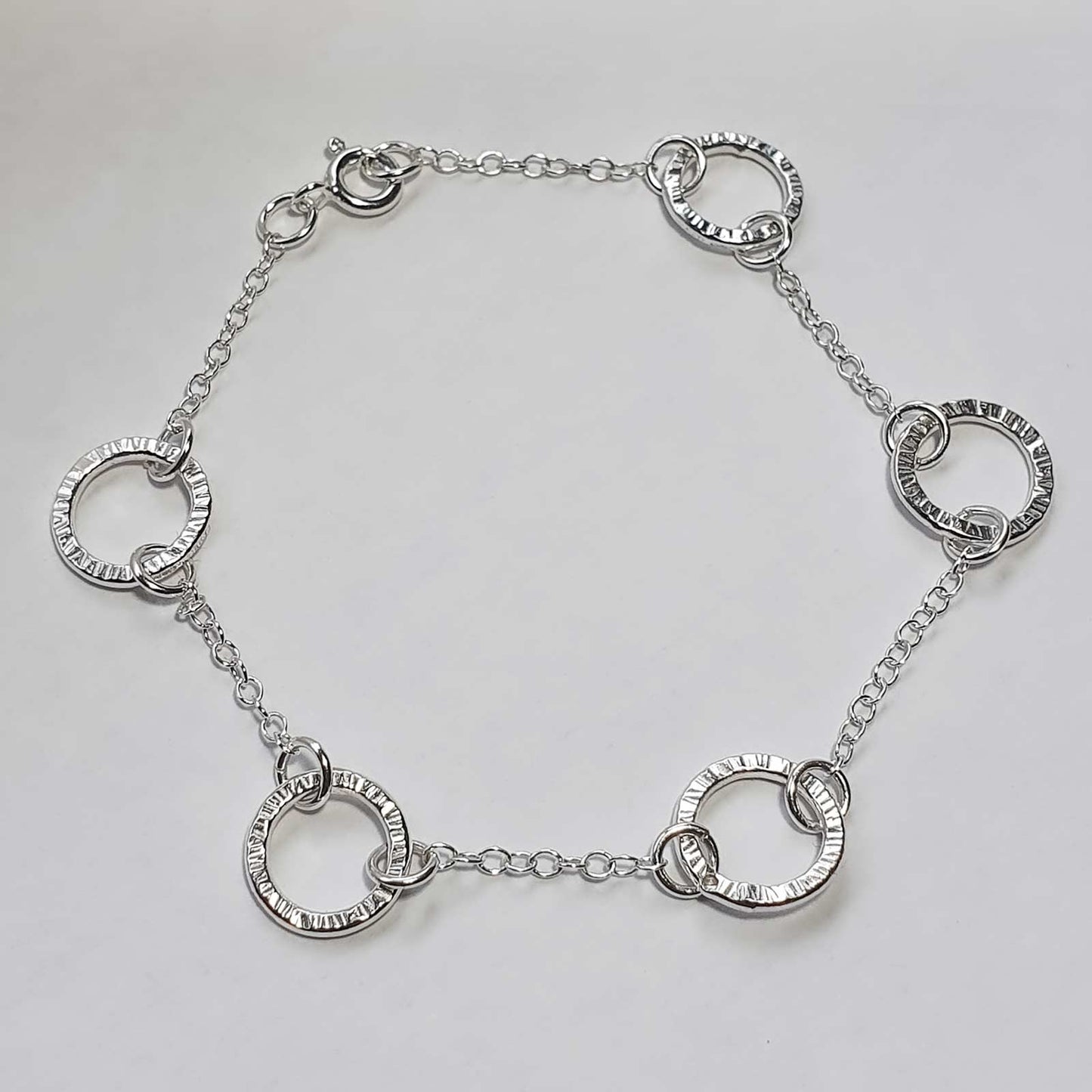 Small textured circles bracelet