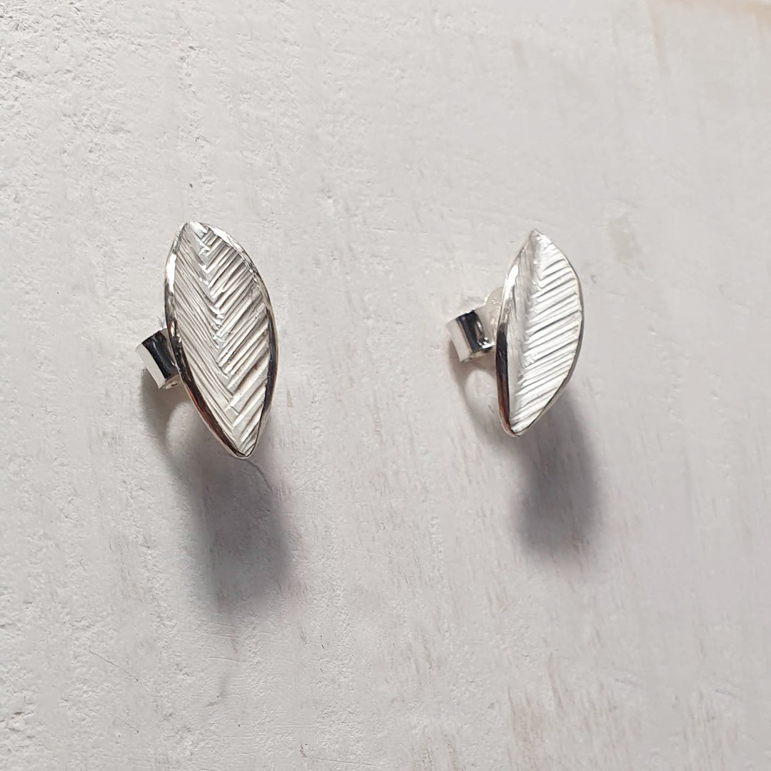 Small leaf stud earrings