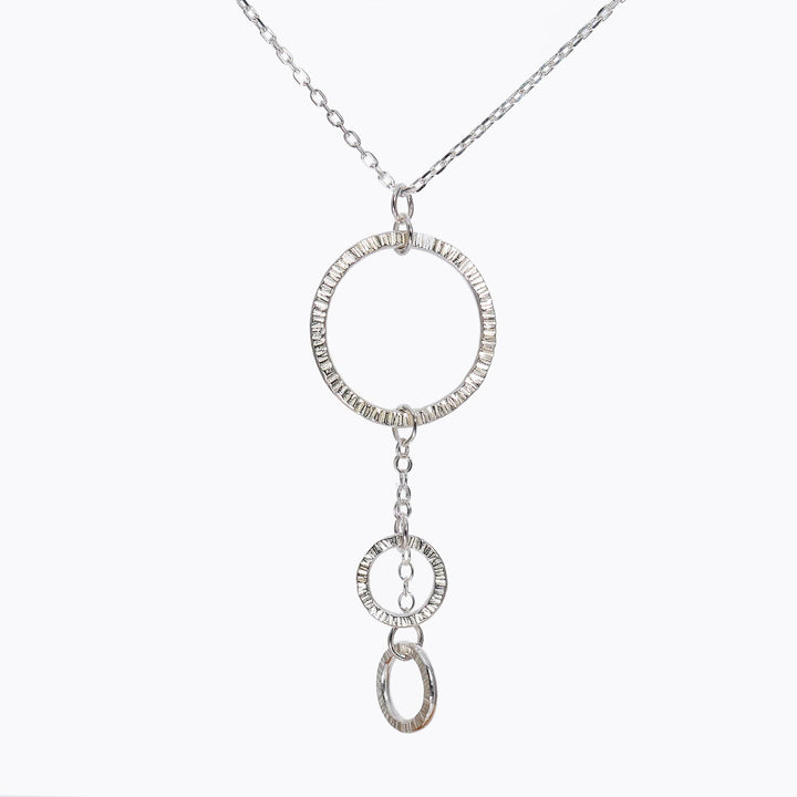 Drop necklace with 3 circles