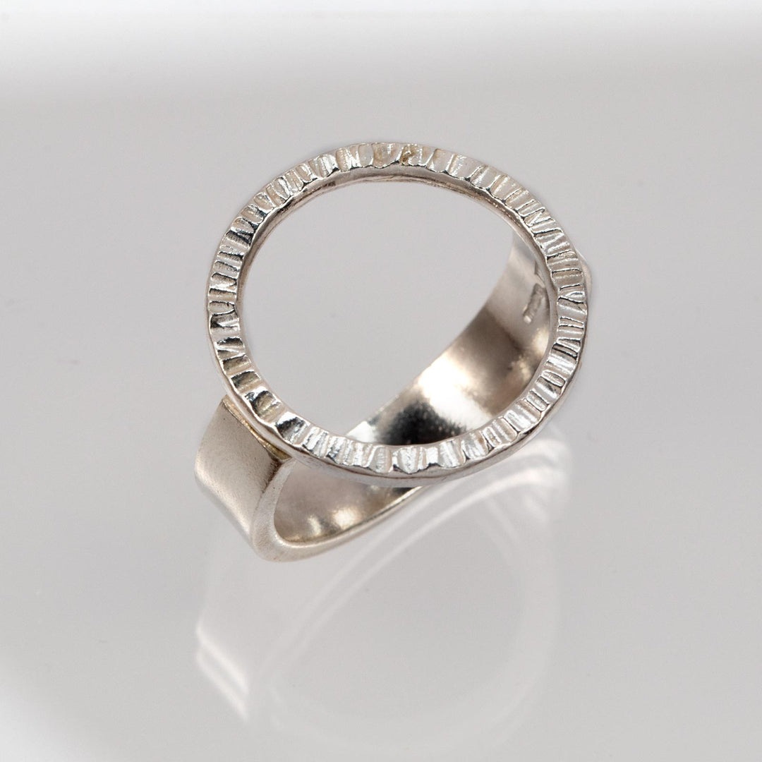 Large circle ring