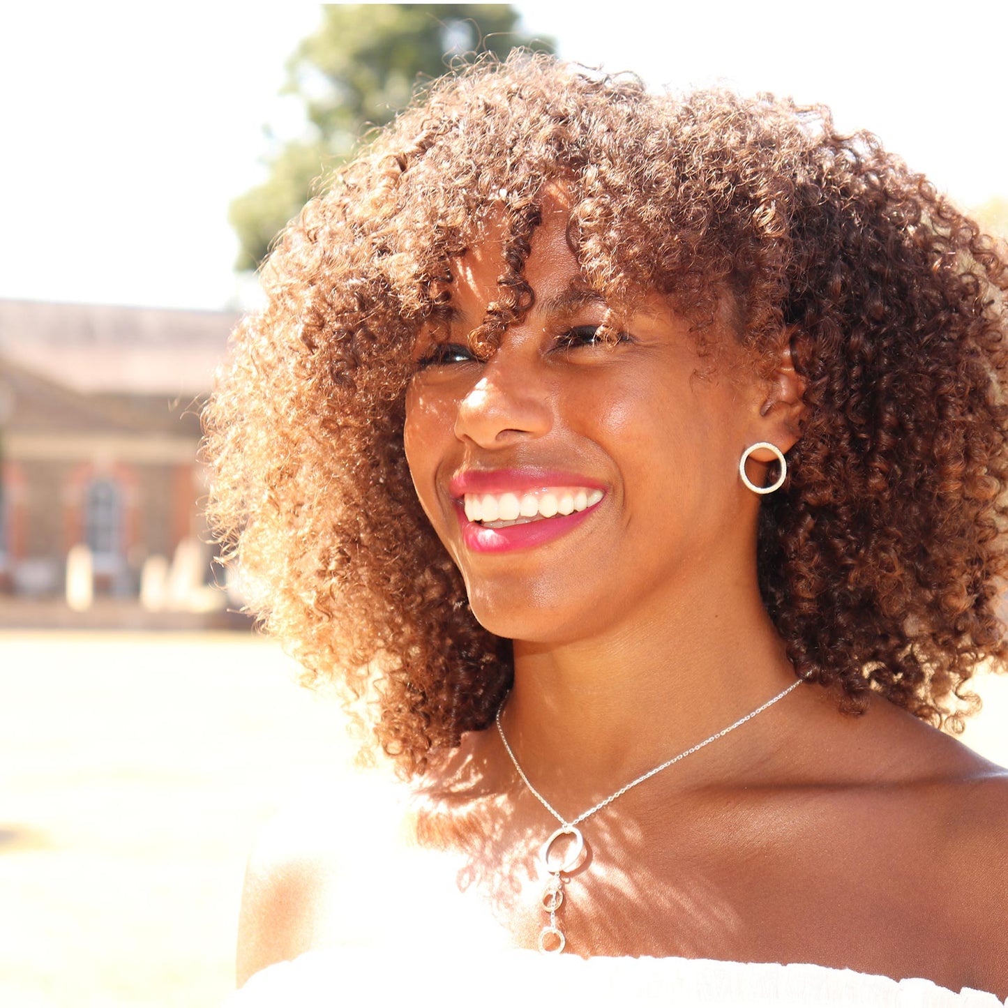 Circle studs large silver