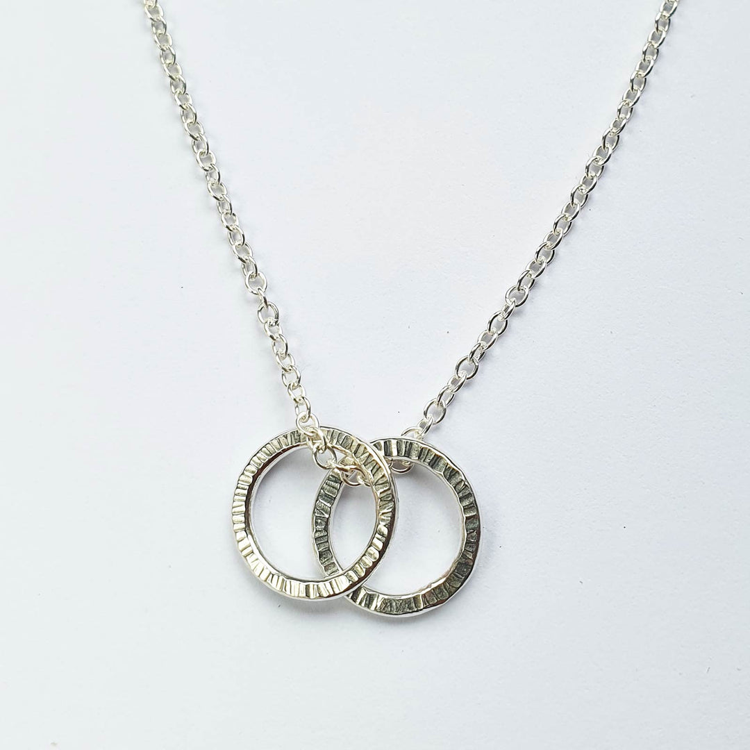 Circles necklace in silver